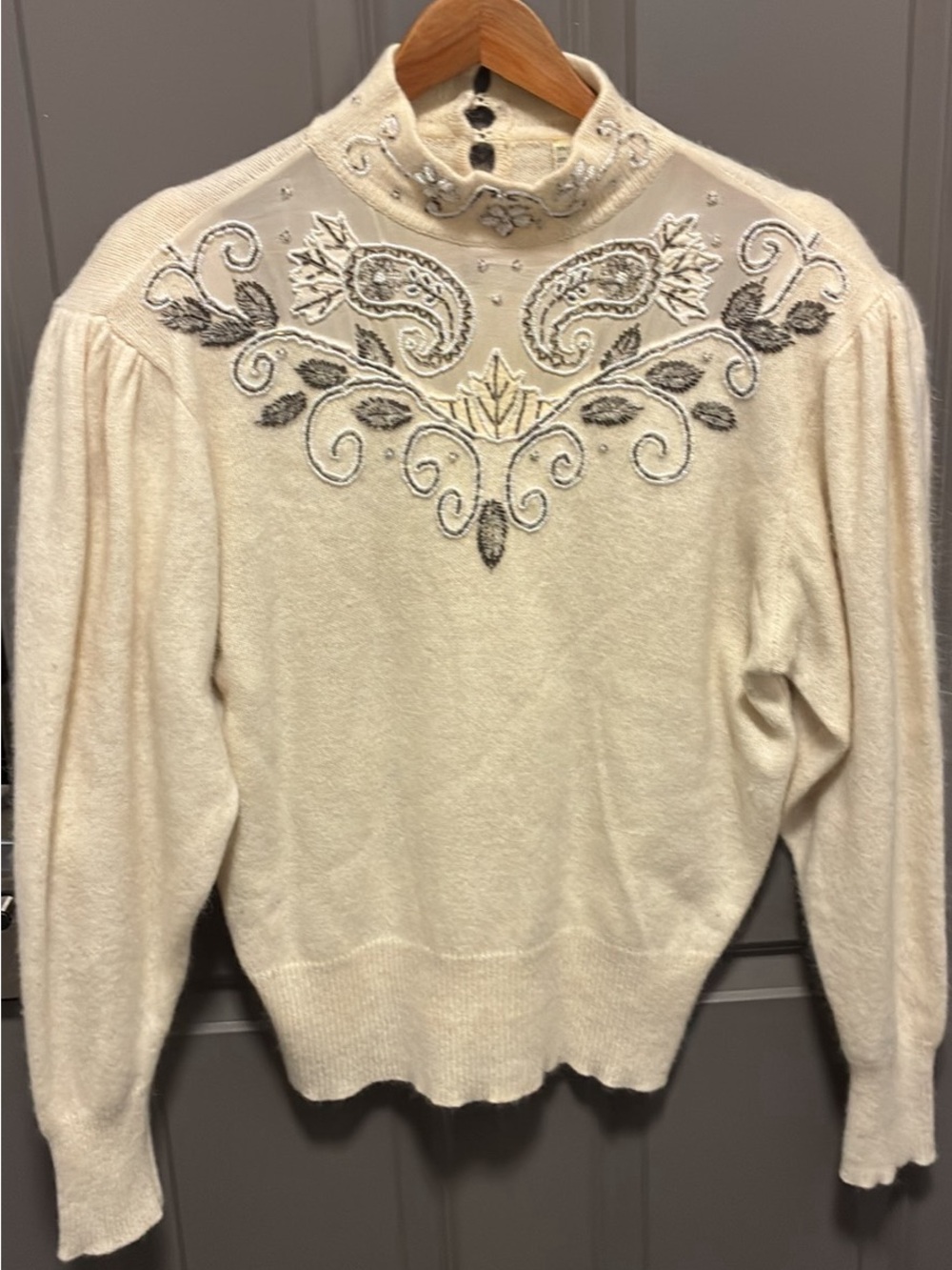 Bremen Vintage Cream Embroidered Mock-Neck Women's Sweater Lamb’s Wool